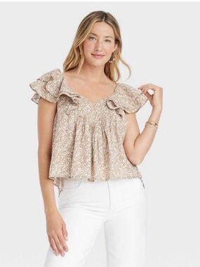 Universal Thread Tan Floral Ruffle Sleeve Blouse